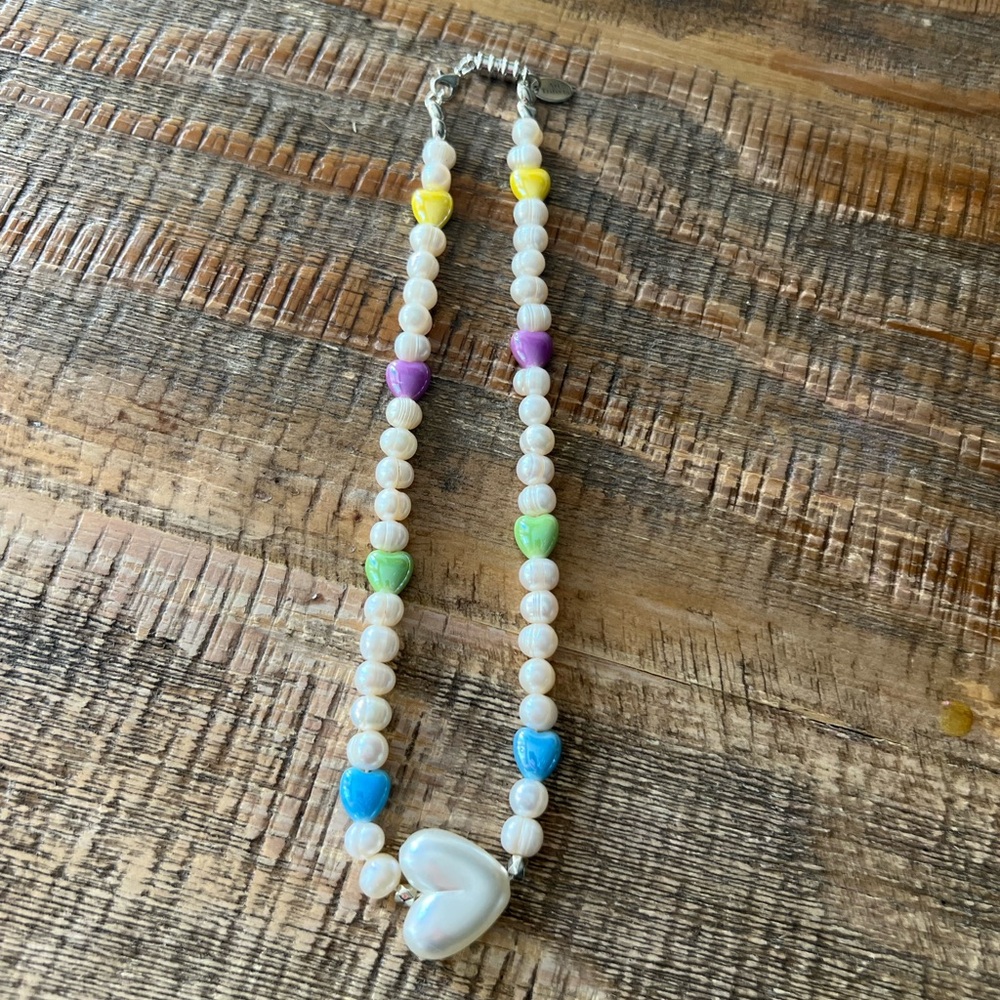 Ceramic Hearts & Freshwater Pearl Necklace – Magnetic Silver Clasp